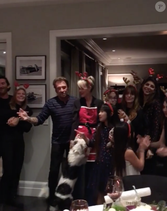 Johnny Hallyday et ses proches fêtent Noël à Los Angeles, décembre 2016.