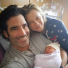 Amy Smart est maman pour la première fois. Elle présente sa petite fille, Flora, sur sa page Instagram le 1er janvier 2017