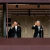 La princesse Masako, le prince Naruhito, l'empereur Akihito et l'impératrice Michiko du Japon au balcon du palais impérial à Tokyo pour la traditionnelle apparition du Nouvel An, le 2 janvier 2017. Cette année, pas de discours, pour ménager la santé déclinante du souverain. 96 000 personnes sont venues saluer la famille impériale.