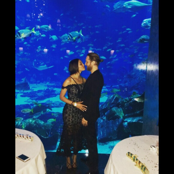 Jessica Ledon et David Guetta célébrant le Nouvel An 2017 à Dubaï.