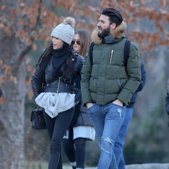 Exclusif - Nabilla Benattia et son compagnon Thomas Vergara lors de leur dernière journée à New York, le 19 décembre 2016.