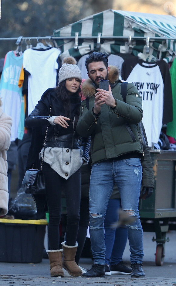 Exclusif - Nabilla Benattia et son compagnon Thomas Vergara lors de leur dernière journée à New York, le 19 décembre 2016.