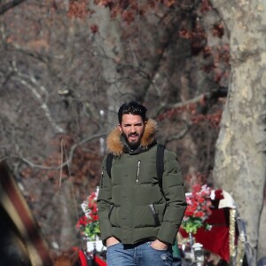 Exclusif - Nabilla Benattia et son compagnon Thomas Vergara lors de leur dernière journée à New York, le 19 décembre 2016.