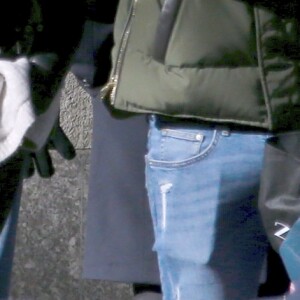 Exclusif - Nabilla Benattia et son compagnon Thomas Vergara lors de leur dernière journée à New York, le 19 décembre 2016.