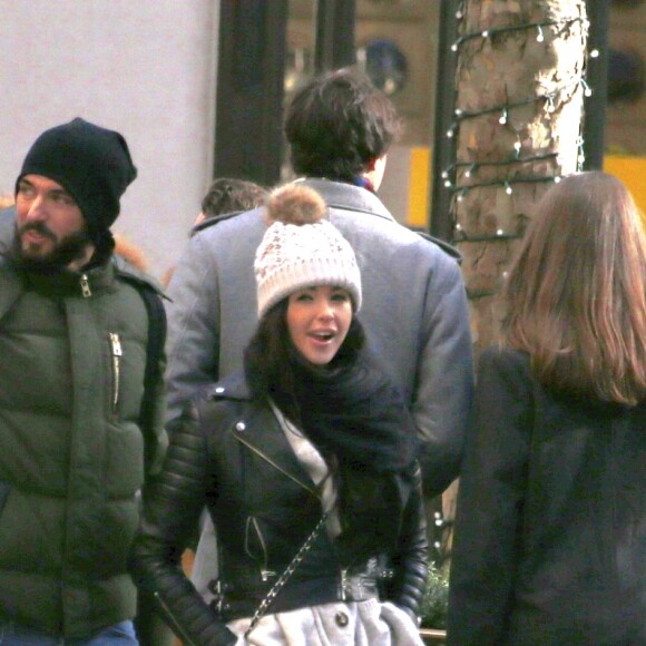 Exclusif - Nabilla Benattia et son compagnon Thomas Vergara lors de leur dernière journée à New York, le 19 décembre 2016.