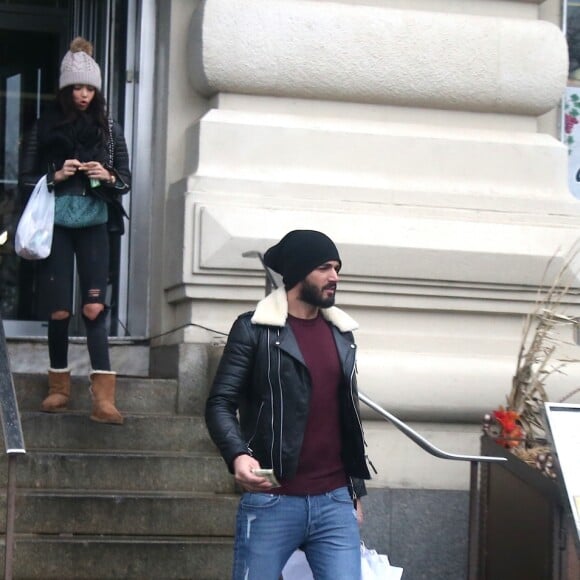 Exclusif - Nabilla Benattia et son compagnon Thomas Vergara à New York, le 18 décembre 2016.