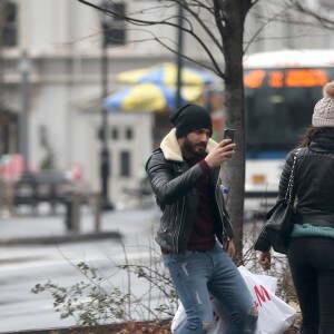 Exclusif - Nabilla Benattia et son compagnon Thomas Vergara à New York, le 18 décembre 2016.