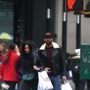 Exclusif - Nabilla Benattia et son compagnon Thomas Vergara à New York, le 18 décembre 2016.