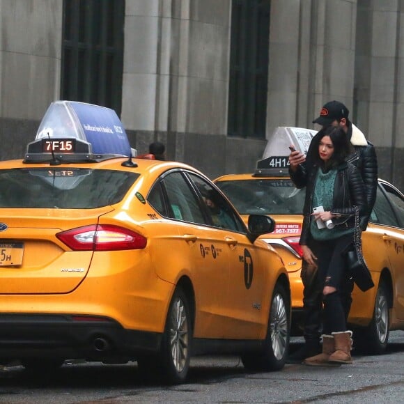 Exclusif - Nabilla Benattia et son compagnon Thomas Vergara à New York, le 18 décembre 2016.