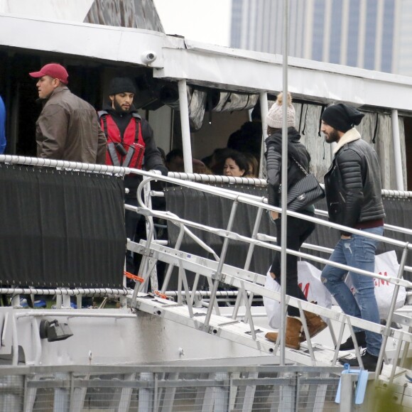 Exclusif - Nabilla Benattia et son compagnon Thomas Vergara à New York, le 18 décembre 2016.