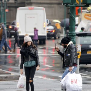 Exclusif - Nabilla Benattia et son compagnon Thomas Vergara à New York, le 18 décembre 2016.