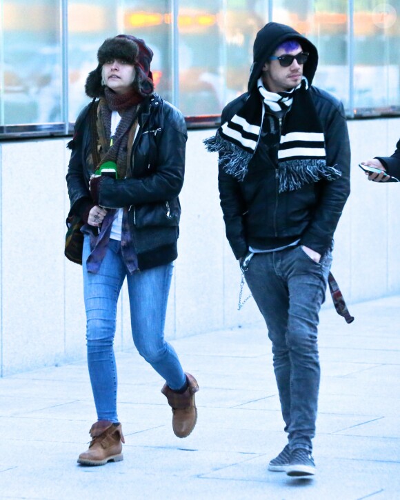 Exclusif - Paris Jackson et son compagnon Michael Snoddy à la sortie des bureaux Condé Nast à New York City, New York, Etats-Unis, le 16 décembre 2016.