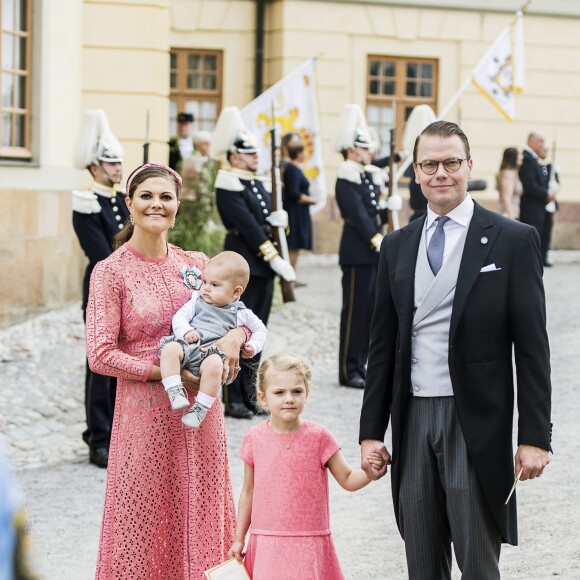 La princesse Victoria, le prince Daniel de Suède et leurs enfants le prince Oscar et la princesse Estelle au baptême du prince Alexander de Suède au palais Drottningholm à Stockholm le 9 septembre 2016.