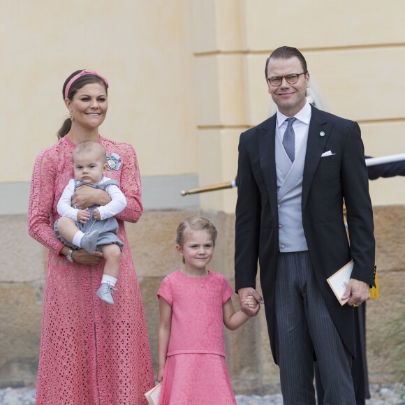 La princesse Victoria, le prince Daniel de Suède et leurs enfants le prince Oscar et la princesse Estelle au baptême du prince Alexander de Suède au palais Drottningholm à Stockholm le 9 septembre 2016.