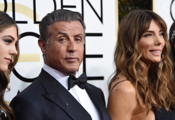 Sylvester Stallone, sa femme Jennifer Flavin - La 74e cérémonie annuelle des Golden Globe Awards à Beverly Hills, le 8 janvier 2017.