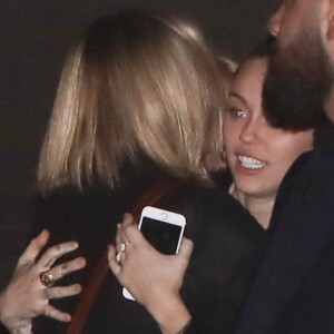 Miley Cyrus et Liam Hemsworth sont allés dîner chez Nobu avec des amis, à Los Angeles le 8 janvier 2017