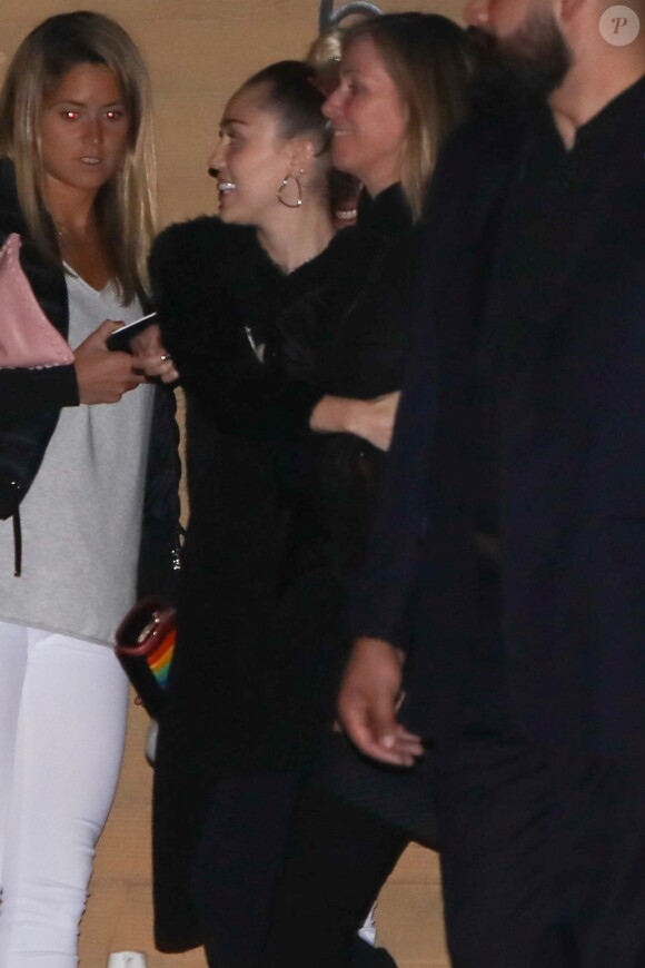 Miley Cyrus et Liam Hemsworth sont allés dîner chez Nobu avec des amis, à Los Angeles le 8 janvier 2017