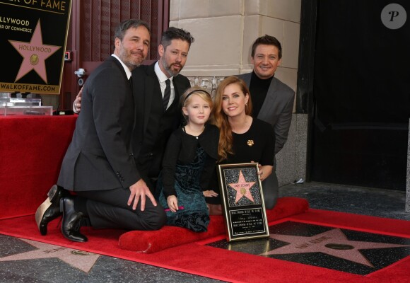Amy Adams, son compagnon Darren Le Gallo et leur fille Aviana, Jeremy Renner - Amy Adams reçoit son étoile sur le célèbre "Walk of Fame" à Hollywood, Los Angeles, Californie, Etats-Unis, le 11 janvier 2017.