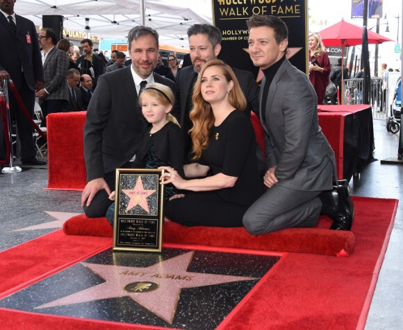 Amy Adams, son compagnon Darren Le Gallo, leur fille Aviana, Denis Villeneuve et Jeremy Renner - Amy Adams reçoit son étoile sur le célèbre "Walk of Fame" à Hollywood, Los Angeles, Californie, Etats-Unis, le 11 janvier 2017.