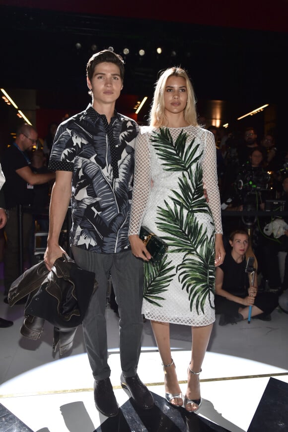 Will Peltz et sa petite amie Kenya Kinski-Jones au défilé de mode Dolce & Gabbana à Milan, le 18 juin 2016.