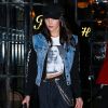 Bella Hadid, lookée rock, se promène dans les rues de East Village à New York. Le 13 janvier 2017