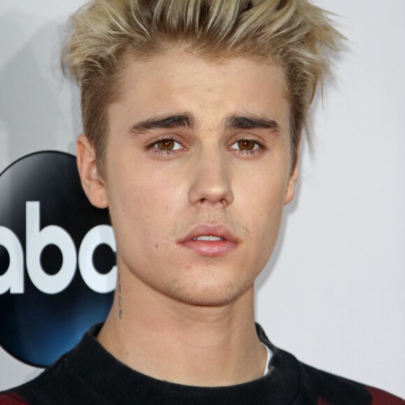 Justin Bieber à La 43ème cérémonie annuelle des "American Music Awards" à Los Angeles, le 22 novembre 2015.