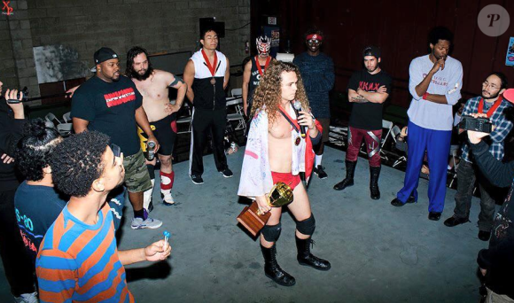 Jack Perry, le fils de Luke Perry, alias "Jungleboy Nate Coy".