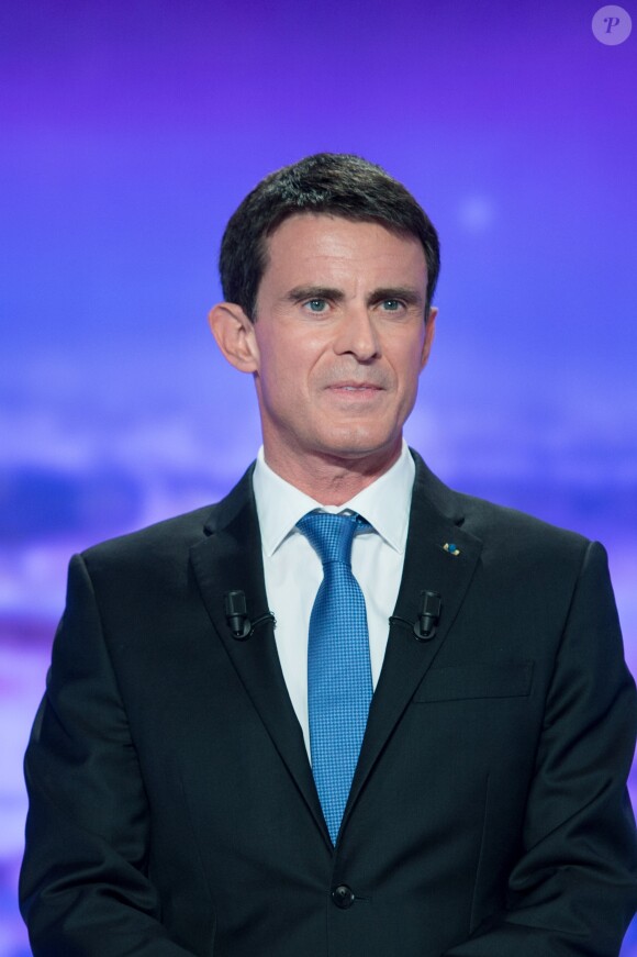 Manuel Valls - Les candidats à la primaire à gauche se sont retrouvés pour une confrontation télévisée lors du premier débat de la primaire à gauche à Paris à Paris, France, le jeudi 12 janvier. © Chamussy/Pool/Bestimage