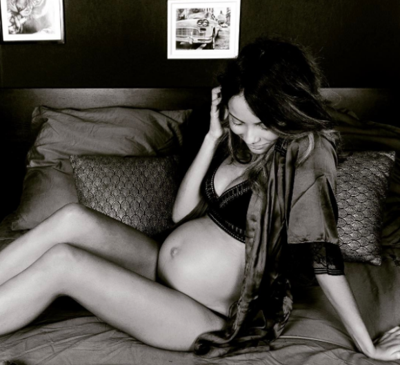 Nehuda, enceinte et en lingerie : La future maman affiche son baby bump -  Purepeople