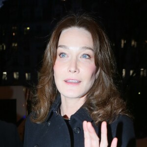 Carla Bruni-Sarkozy - Arrivées au défilé de mode "Givenchy", collection Hommes Automne-Hiver 2017/2018 sur le site Richelieu de la Bibliothèque nationale de France à Paris. Le 20 janvier 2017