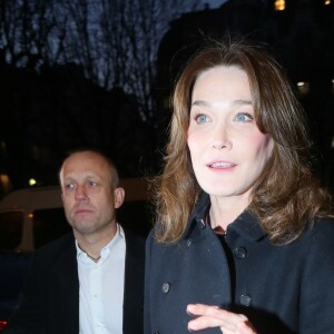 Carla Bruni-Sarkozy - Arrivées au défilé de mode "Givenchy", collection Hommes Automne-Hiver 2017/2018 sur le site Richelieu de la Bibliothèque nationale de France à Paris. Le 20 janvier 2017