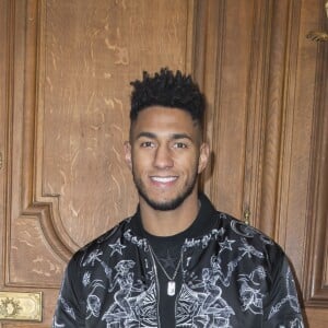 Tony Yoka au photocall du défilé de mode Hommes Automne-Hiver 2017/2018 "Givenchy" à Paris le 20 janvier 2017.