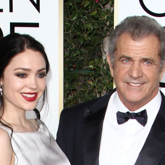Rosalind Ross (enceinte) et son compagnon Mel Gibson - 74ème cérémonie annuelle des Golden Globe Awards à Beverly Hills. Le 8 janvier 2017