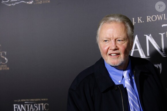 Jon Voight lors de la première du film "Fantastic Beasts and Where to Find Them" à la salle de spectacles Alice Tully Hall au Lincoln Center à New York City, New York, Etats-Unis, le 10 novembre 2016.