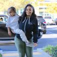 Rob Kardashian et sa fiancée Blac Chyna sont allés chez le dentiste à Calabasas. Blac Chyna porte son fils King Stevenson dans ses bras. Le 1er décembre 2016