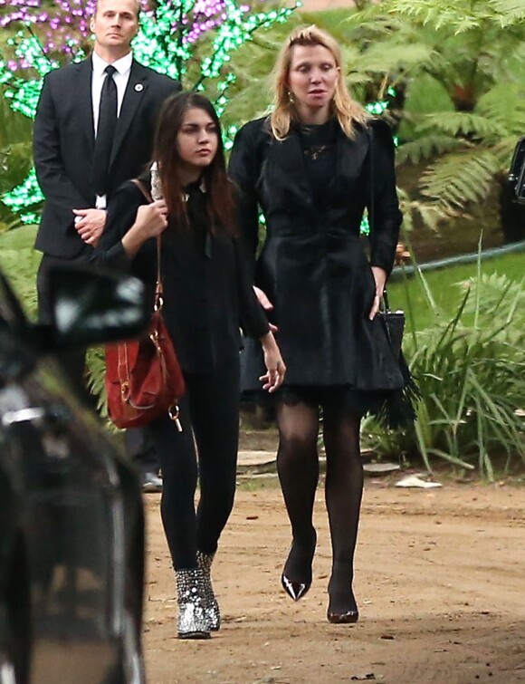Courtney Love et sa fille Frances Bean Cobain aux funérailles privées de Carrie Fisher et de sa mère Debbie Reynolds, qui se tenaient dans la maison de Carrie Fisher à Beverly Hills. Los Angeles, le 5 janvier 2017.
