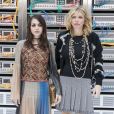 Frances Bean Cobain et sa mère Courtney Love au défilé de mode "Chanel", collection prêt-à-porter Printemps-Eté 2017 au Grand Palais à Paris, le 4 octobre 2016. © Olivier Borde / Bestimage