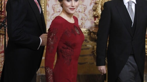 Letizia d'Espagne : Reine au bal des ambassadeurs dans la même robe qu'en 2013