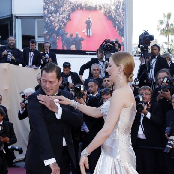 Uma Thurman et Arpad Busson lors de la cérémonie de clôture du Festival de Cannes 2013 avec la projection du film Zulu. Le couple a eu en 2012 une fille, Luna.