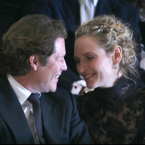 Arpad Busson et Uma Thurman en janvier 2008 au Musée Rodin à Paris pour le défilé Valentino lors de la Fashion Week.