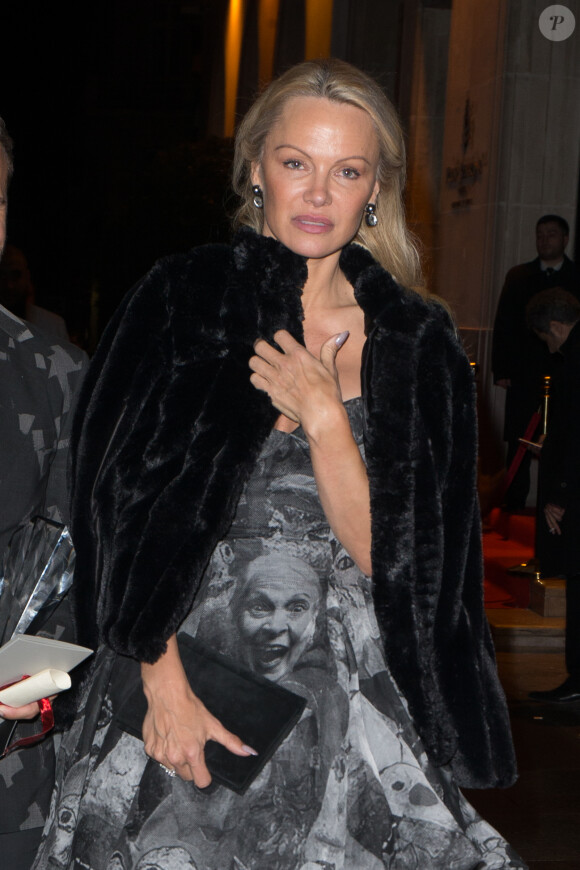 Pamela Anderson à la soirée de la 40ème édition "The Best Awards" à l'hôtel Four Seasons George V à Paris, le 27 Janvier 2017.