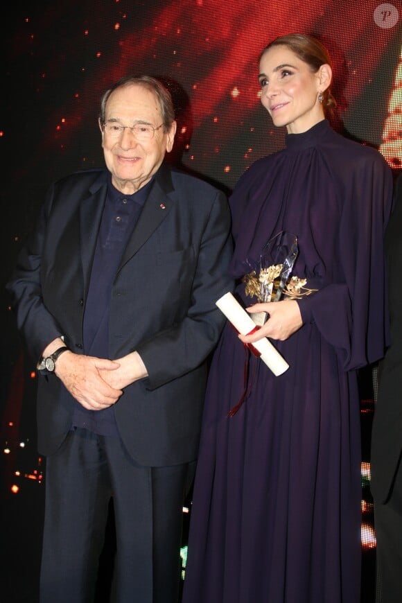 Robert Hossein et Clotilde Courau à la soirée de la 40ème édition "The Best Awards" à l'hôtel Four Seasons George V à Paris, le 27 Janvier 2017.