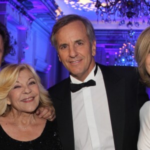 Nicoletta avec son mari Jean-Christophe Molinier et Bernard de La Villardière avec sa femme Anne à la soirée de la 40ème édition "The Best Awards" à l'hôtel Four Seasons George V à Paris, le 27 Janvier 2017. © Philippe Baldini/Bestimage