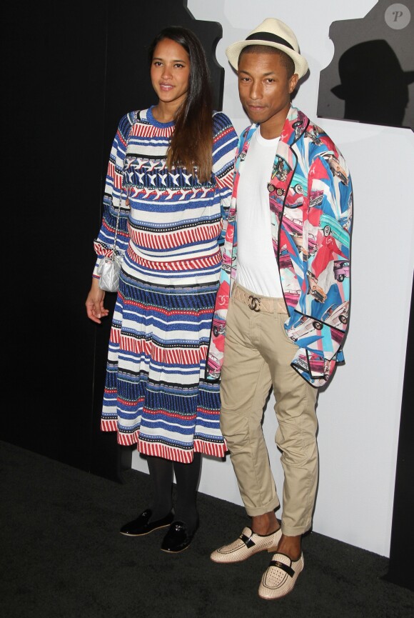 Pharrell Williams et sa femme Helen Lasichanh enceinte à la soirée Chanel en l'honneur du nouveau parfum N 5 L' EAU à Sunset Tower à Los Angeles, le 22 septembre 2016.