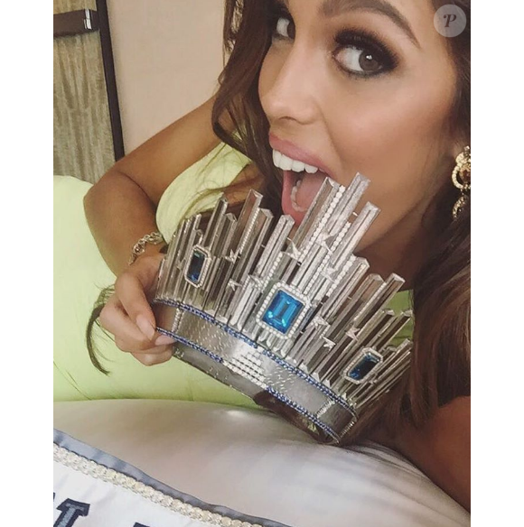 Iris Mittenaere, élue Miss Univers, a publié un selfie sur sa page Instagram, le 31 janvier 2017