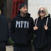 Exclusif - No Web - Kylie Jenner, coiffée d'une perruque blonde, et son compagnon Tyga sont allés déjeuner au restaurant la Scala à Beverly Hills le 13 janvier 2017  Exclusive - Couple Kylie Jenner and Tyga are spotted out for lunch at La Scala in Beverly Hills, California on January 13, 2017. Kylie was rocking a blonde wig and an oversized hoodie while out for lunch. She was rocking the hoodie after receiving backlash from fans who claimed she's had a boob job after posting a risky picture of herself on Instagram.13/01/2017 - Beverly Hills