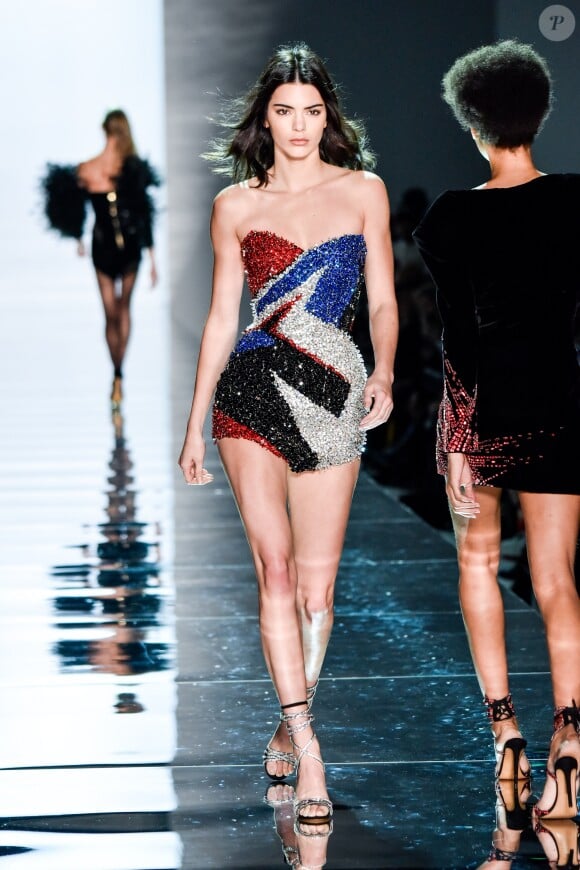 Kendall Jenner au Défilé de mode Alexandre Vauthier collection Haute Couture Printemps/Eté 2017 lors de la fashion week à Paris, le 23 janvier 2017.