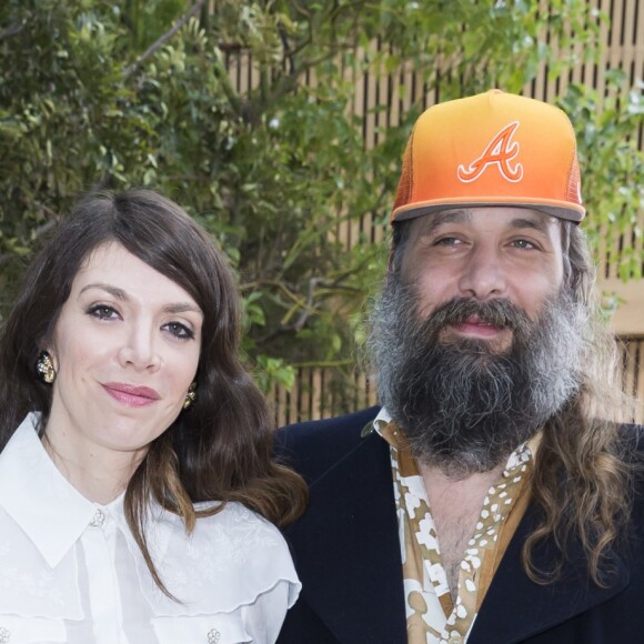 Sébastien Tellier et sa femme Amandine de la Richardière - People au défilé de mode Haute-Couture "Chanel", collection printemps-été 2016, à Paris. Le 26 janvier 2016