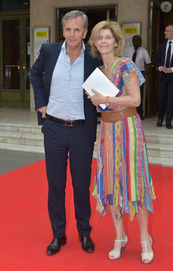 Bernard de la Villardière et sa femme Anne au 22ème Gala "Musique contre l'oubli" au profit d'Amesty International au thêatre des Champs-Elysées à Paris le 28 juin 2016. © Giancarlo Gorassini / Bestimage