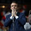 Emmanuel Macron, candidat de ''En marche !'' pour l'élection présidentielle 2017, intervient pendant un meeting réunissant les "marcheurs parisiens" du mouvement "En Marche!" au théâtre Bobino à Paris, France, le 6 février 2017. © Stéphane Lemouton/Bestimage